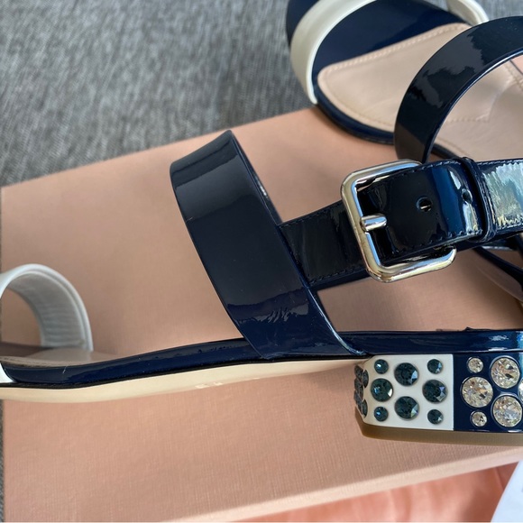 Authentic Miu Miu Patent Leather shoes Navy Cream size 37.5 - Picture 13 of 13